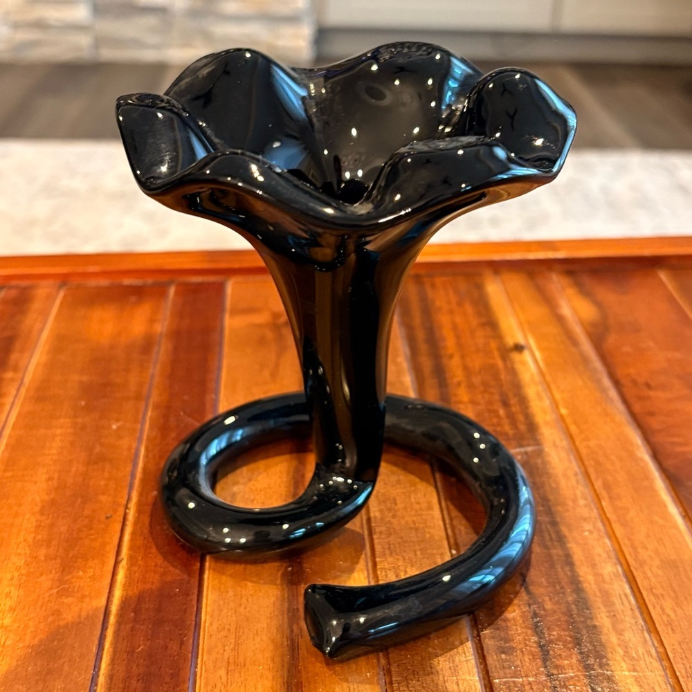 Vintage Onyx Black Art Glass Jack in the Pulpit Flower Vase Blown Fluted Swung